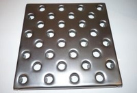 Плитка металлическая для промышленных полов 300х300х1,2 мм, 32 отв.
