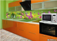 Кухонный гарнитур на заказ прямой, цвет оранжевый, фасады МДФ