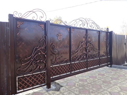 Ворота кованые откатные с калиткой