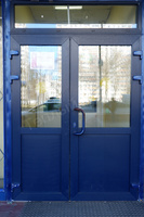 Алюминиевая дверь синяя стекло+сэндвич