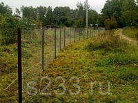 Забор из оцинкованной сетки рабицы высотой 1,5 м