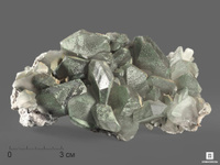 Кальцит, сросток кристаллов 12,1х9,3х8,3 см