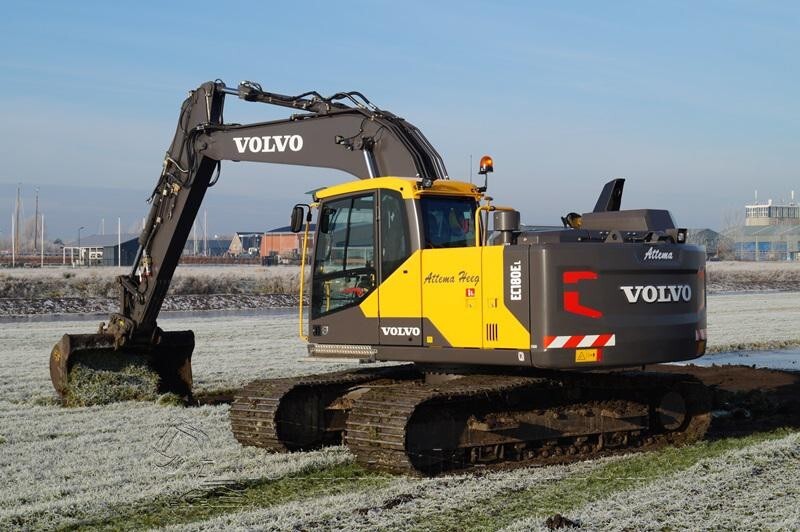 Экскаватор volvo ec. Volvo ec180. Volvo ec180blc. Гусеничного экскаватора Volvo ec180. Volvo 180 экскаватор гусеничный.