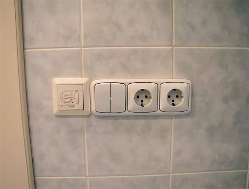 Черновой ремонт ванной комнаты замена электрики